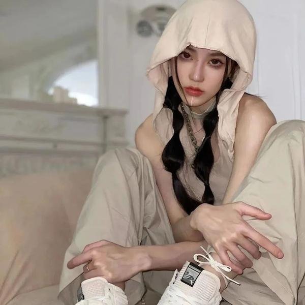 她和她的她